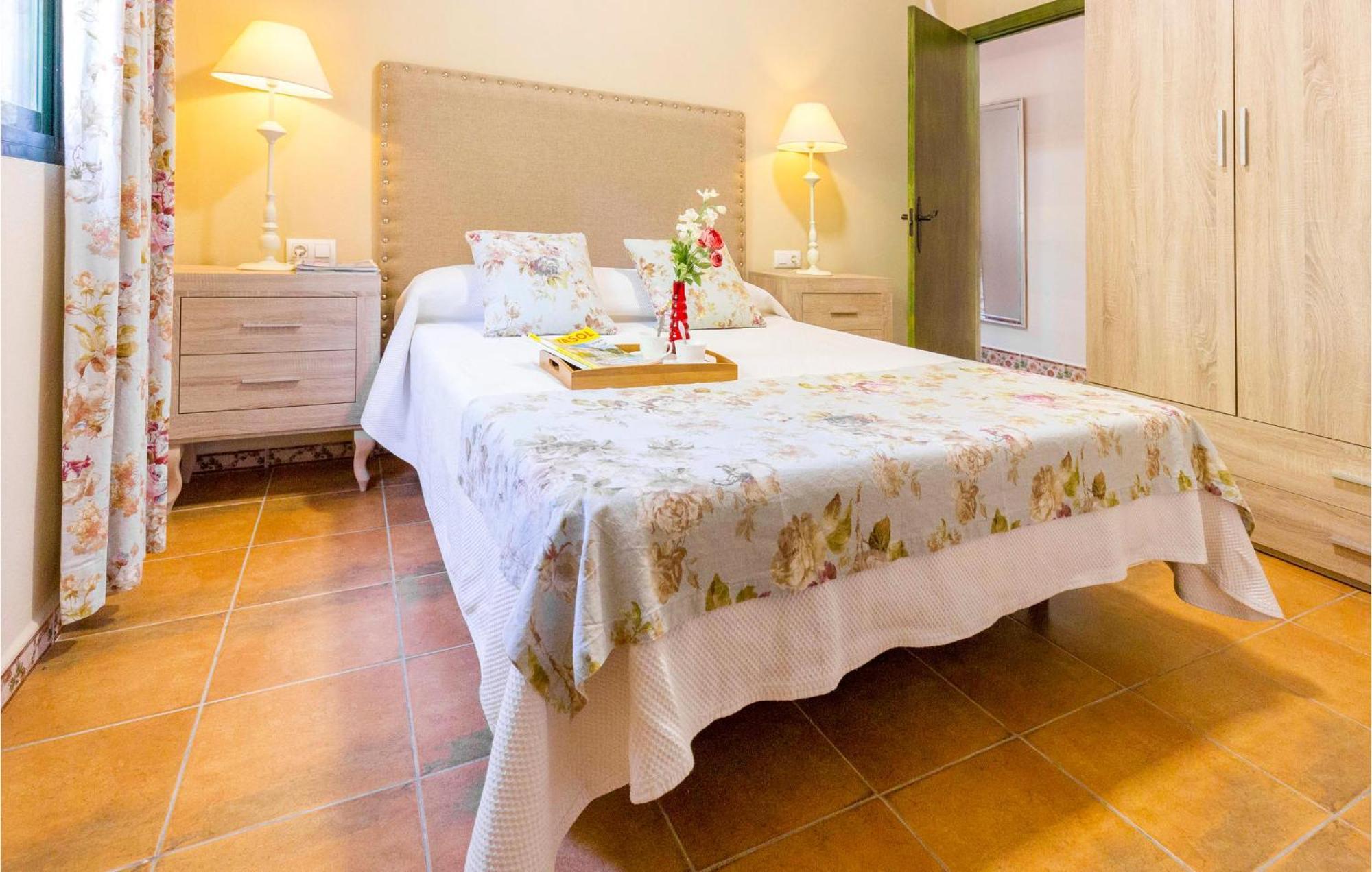 Stunning Home In Ubrique With Kitchen ภายนอก รูปภาพ